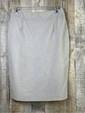 Rafaella Petite Size 6 Tan Lined Skirt with a Front 10” Split and Side Z…